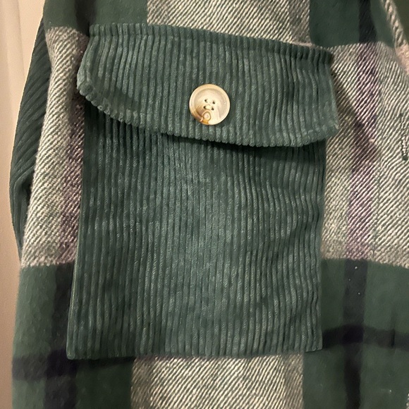 Shein XS/2 green plaid cropped lightweight jacket - Picture 4 of 5